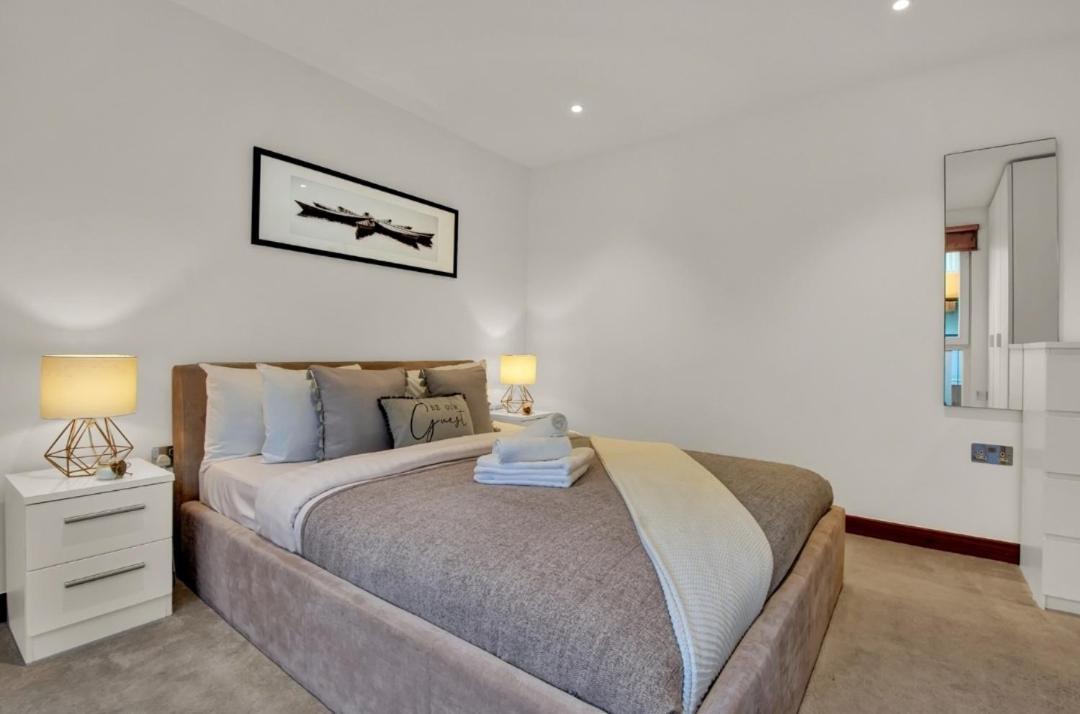 Appartamento Stylish 1-bedroom Near Canary Wharf, O2 Arena & Excel - Excellent Transport Links Londra